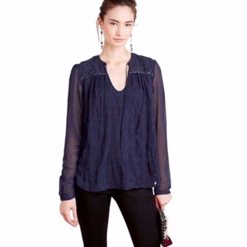 Tiny // Navy Embroidered Split Neck Blouse size extra small z26